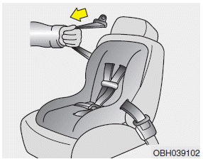 3. Pull the shoulder portion of the seat belt all the way out. When the shoulder